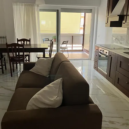 فندق مبيت وإفطار Domus4u 4*